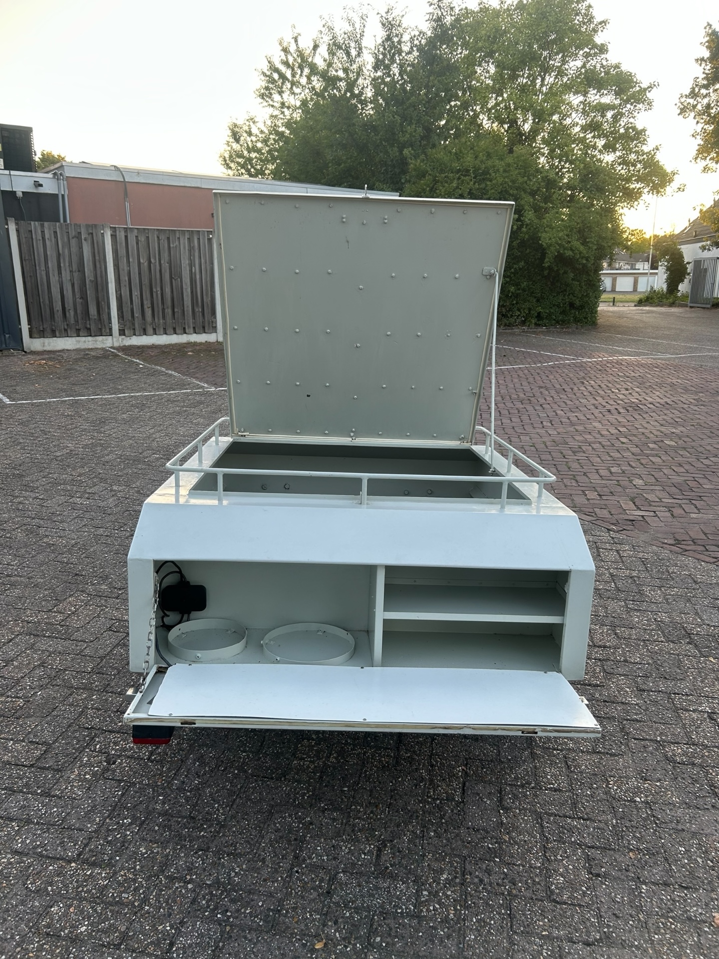 Bagagewagen aanhanger retro vintage achterkant